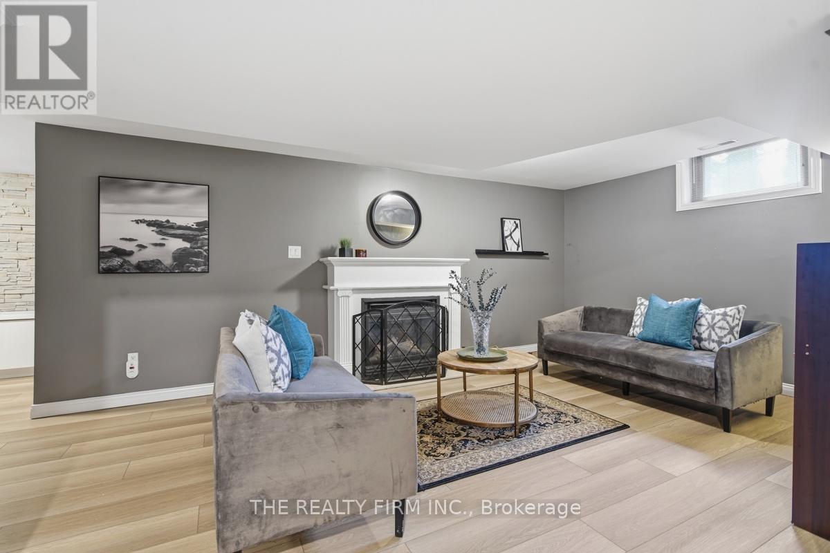 16 FITZWILLIAM BOULEVARD - 31