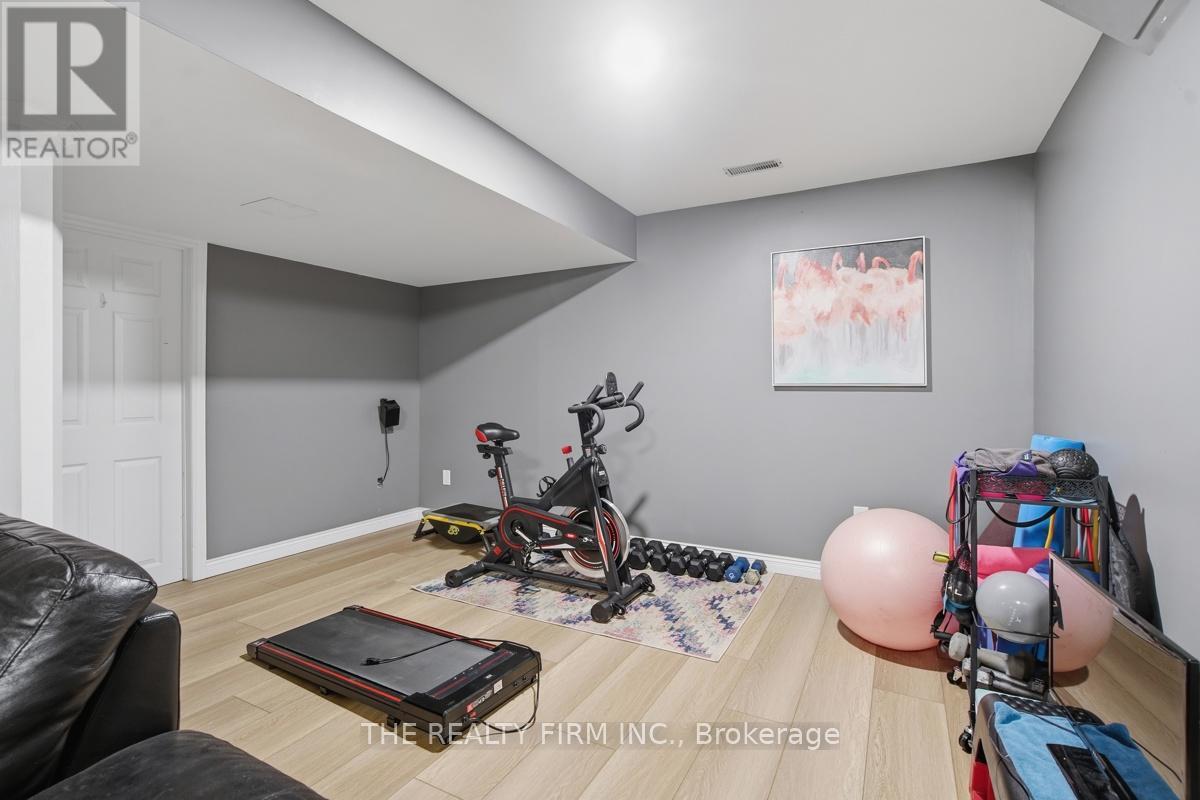 16 FITZWILLIAM BOULEVARD - 36