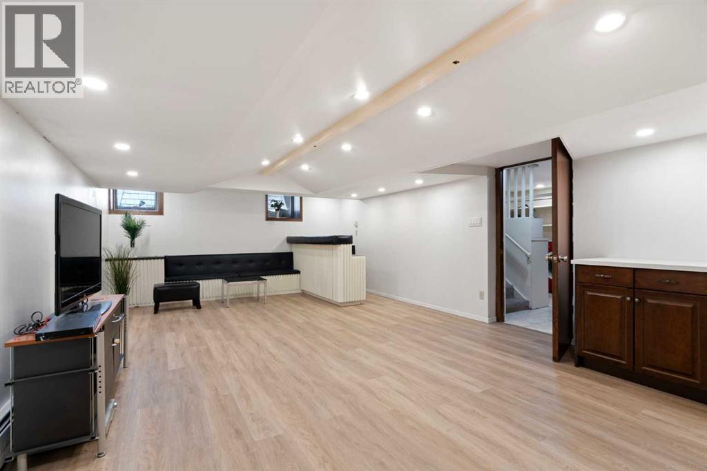342 Superior Avenue SW - 40
