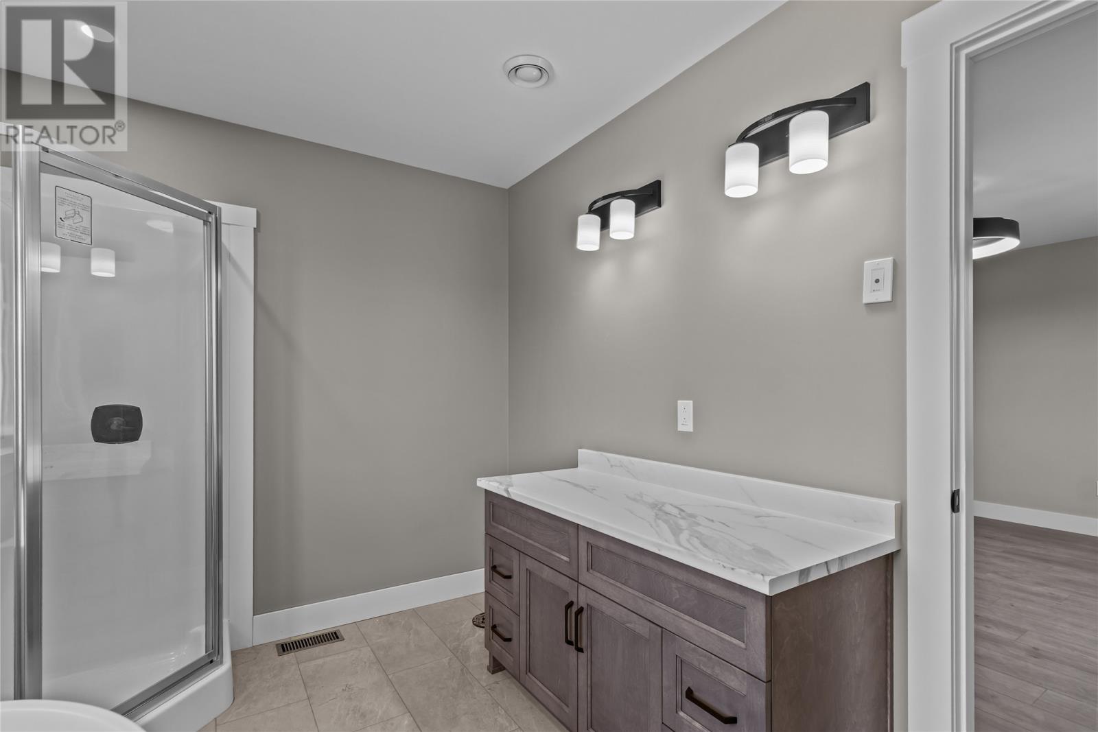 23 O'Briens Way - 25