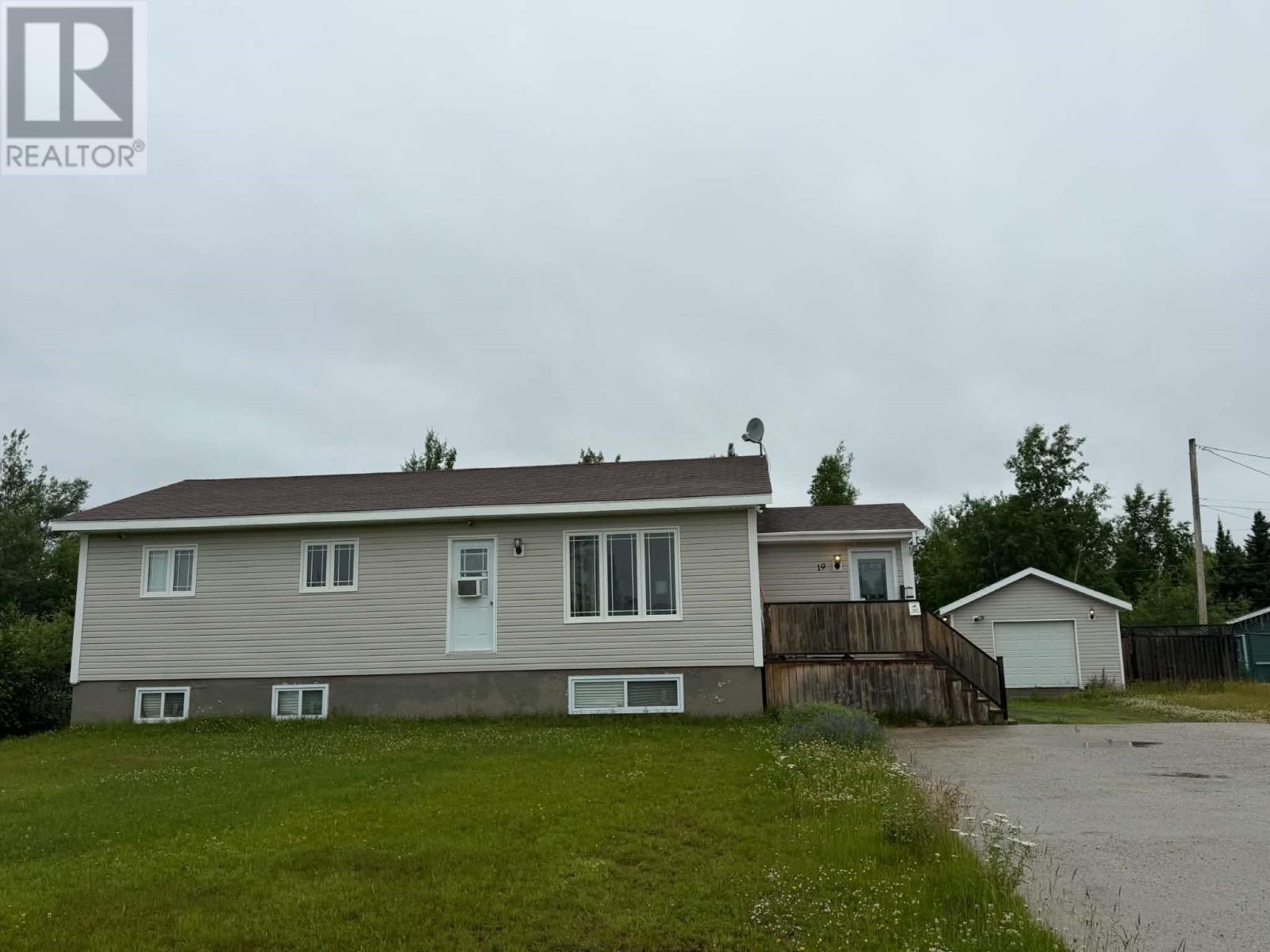 19 White Crescent - 1