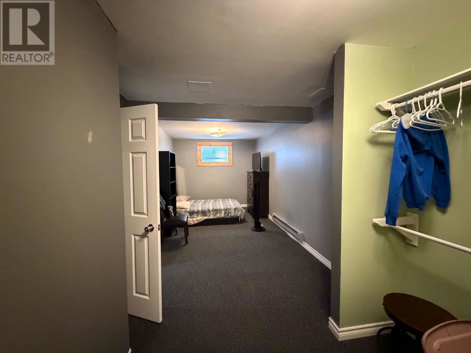 19 White Crescent - 22