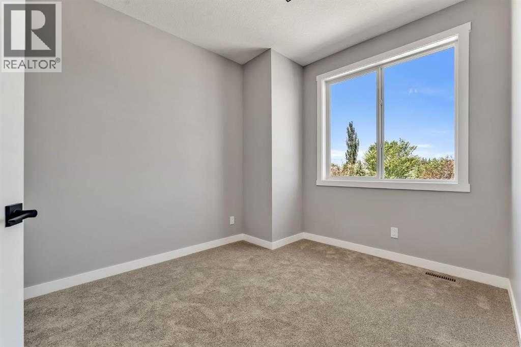 28A Green Meadow Crescent - 26