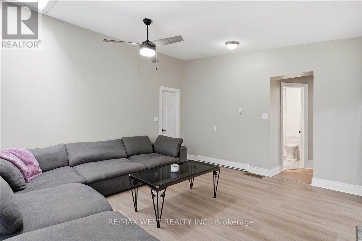 45 CATHARINE STREET - 11