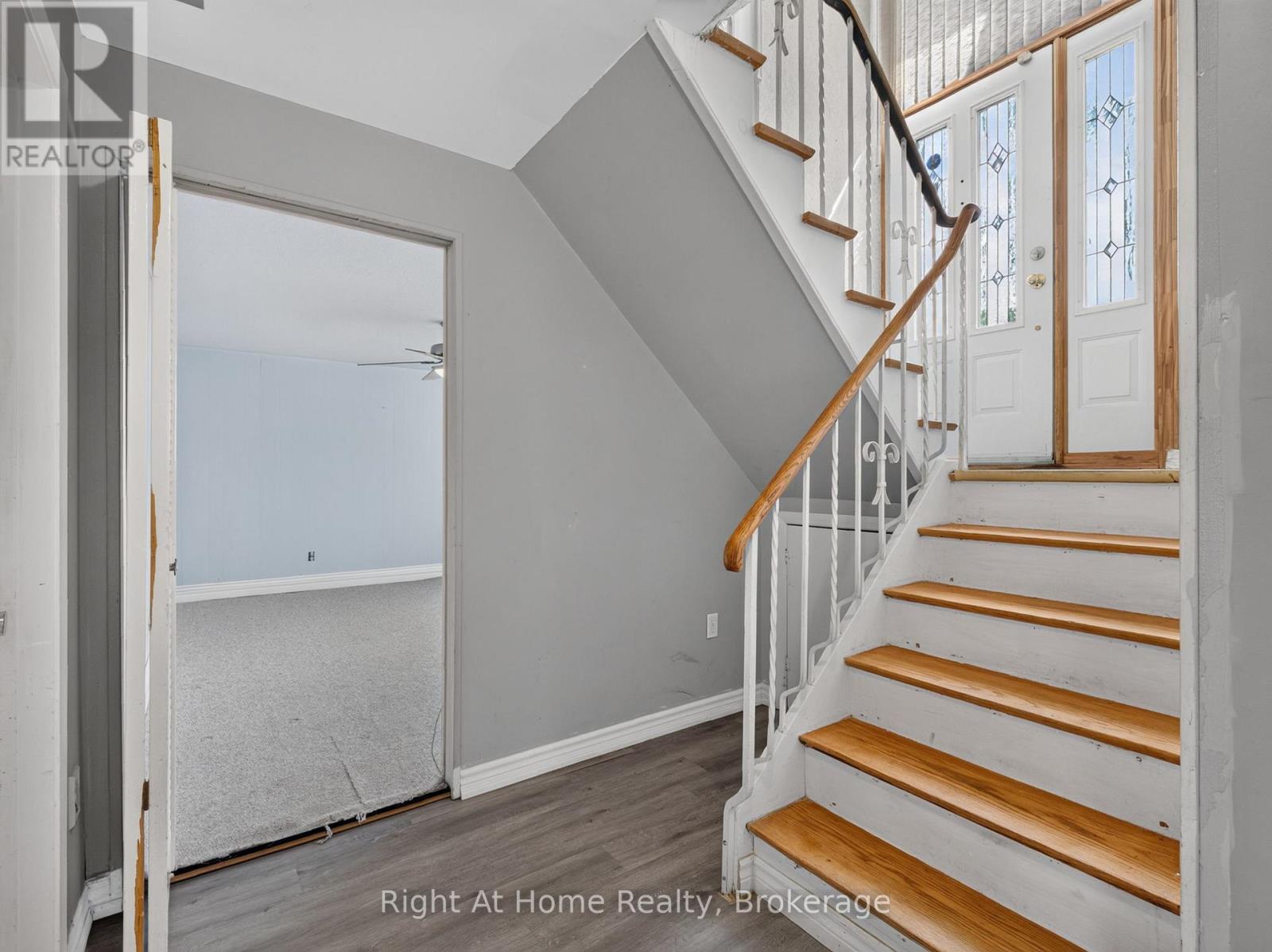 833 VICKI DRIVE - 17