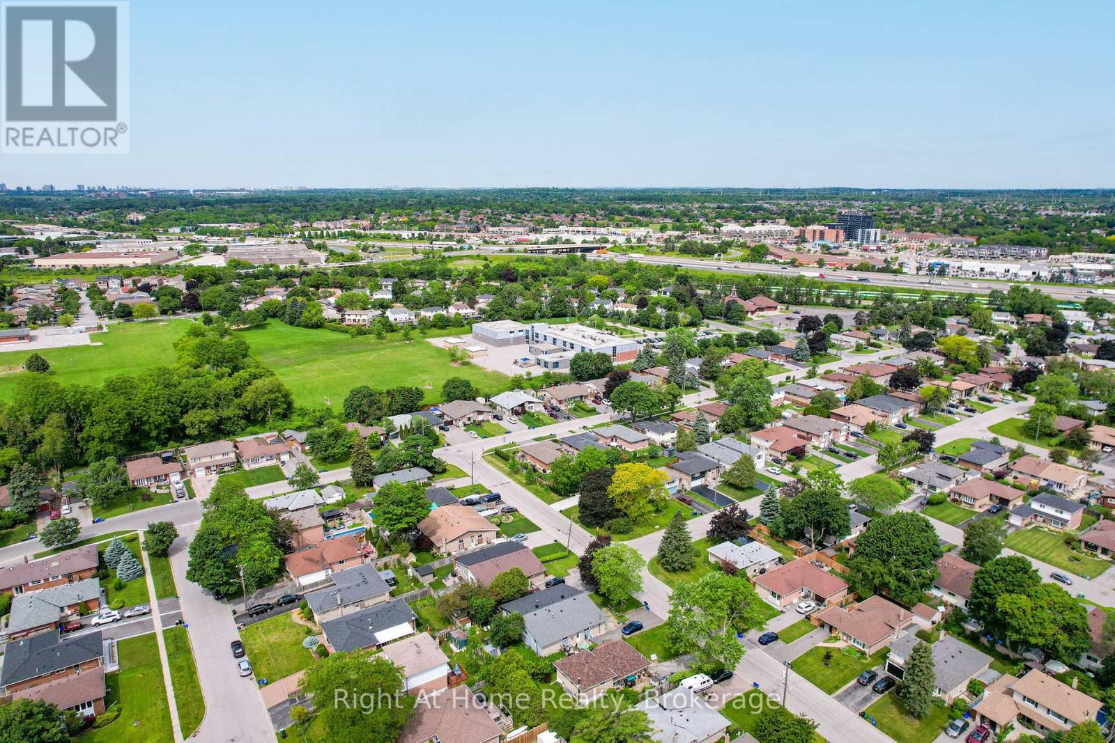 833 VICKI DRIVE - 31