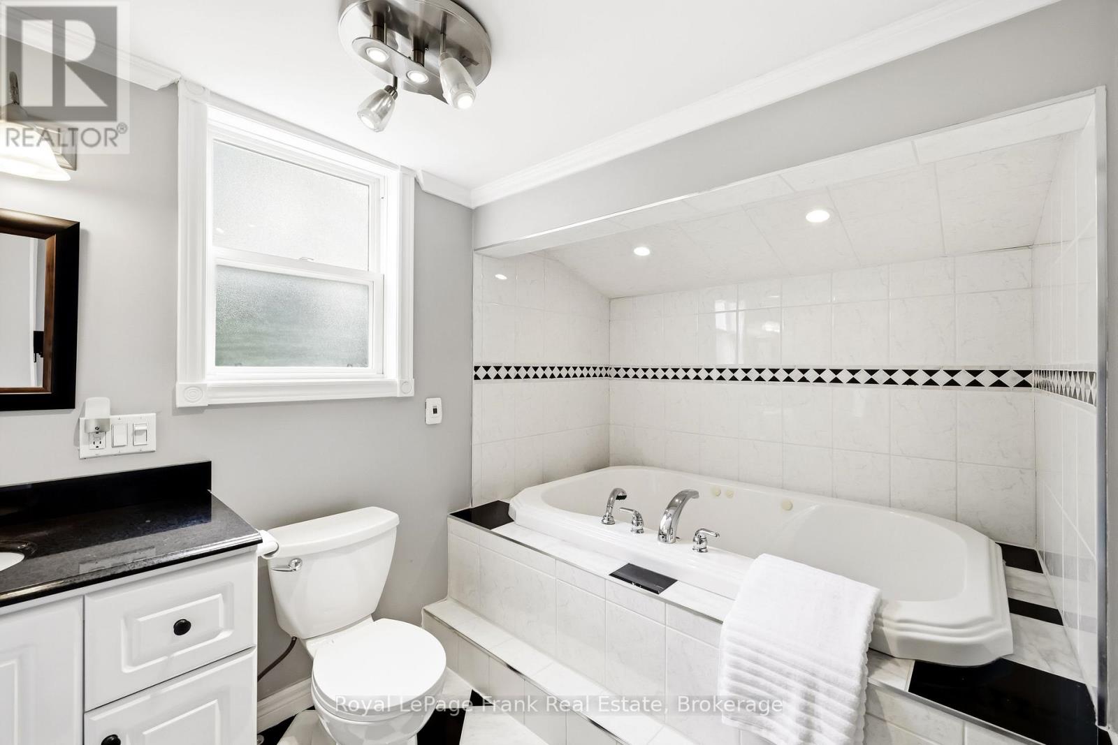 14814 SIMCOE STREET - Image 25