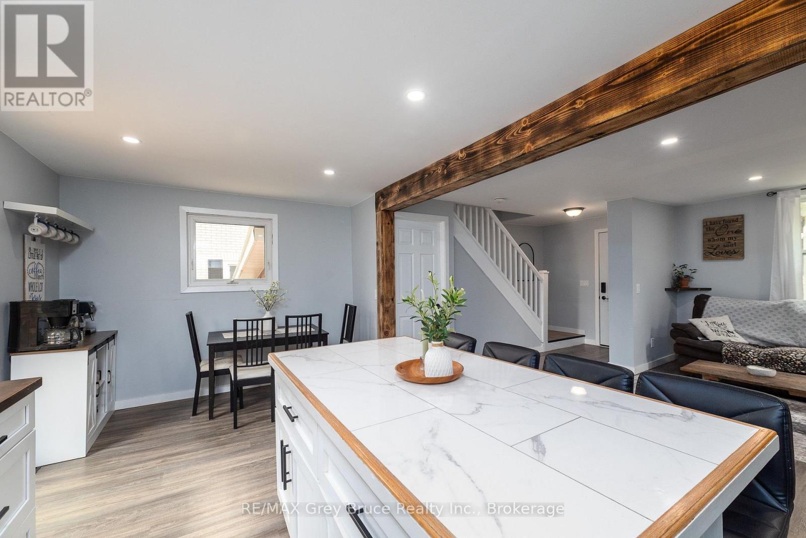 1693 8TH AVENUE E - 11