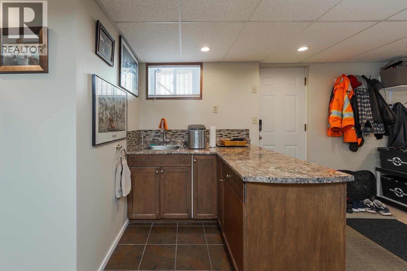 901 VEDDER CRESCENT - 24