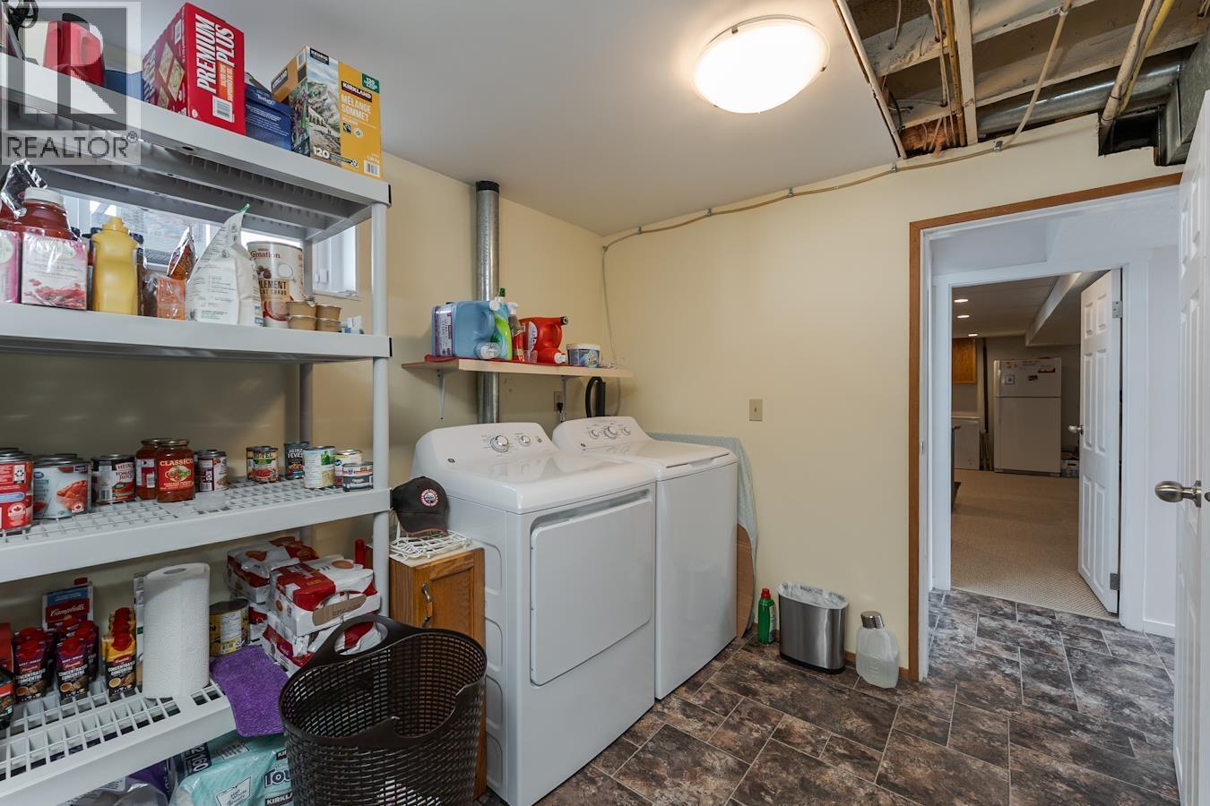 901 VEDDER CRESCENT - 23