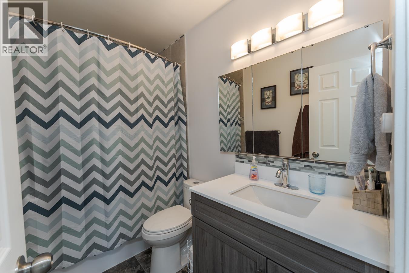 901 VEDDER CRESCENT - 14