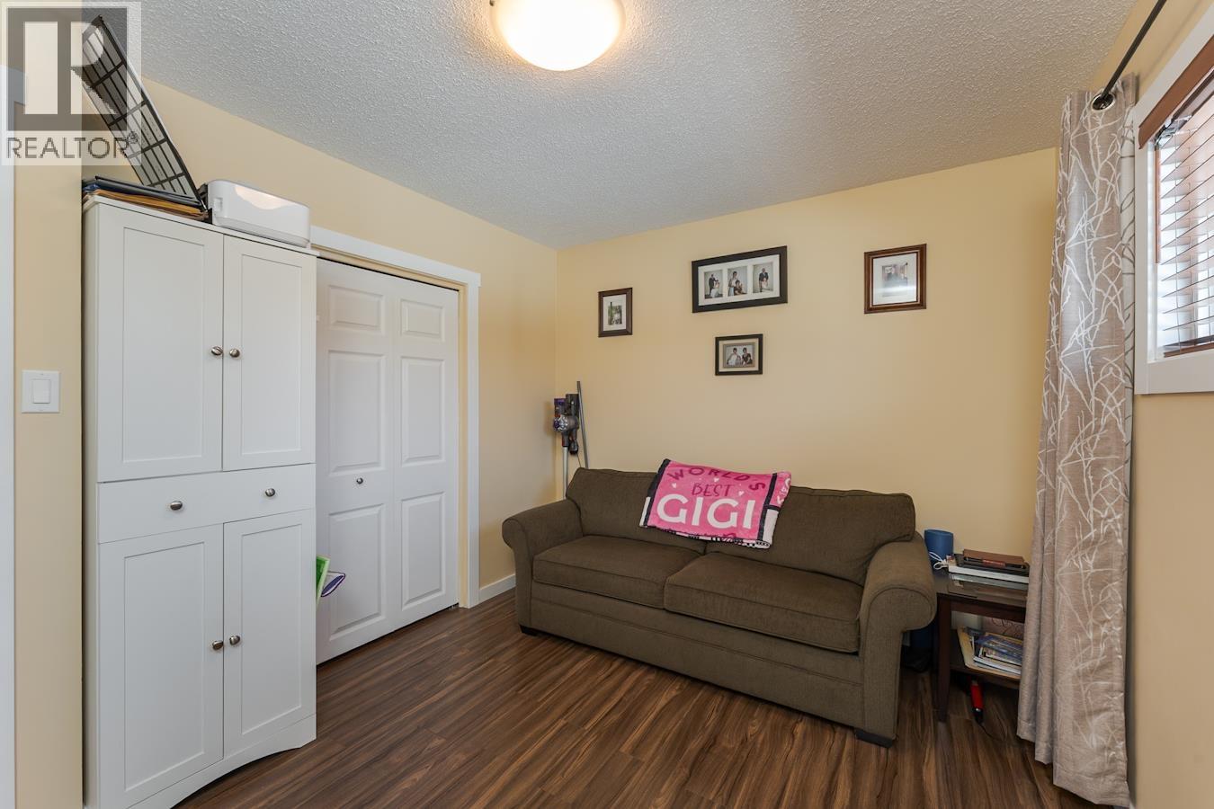 901 VEDDER CRESCENT - 18