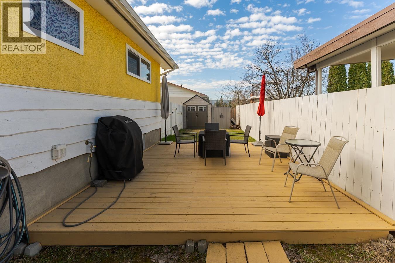 901 VEDDER CRESCENT - 32