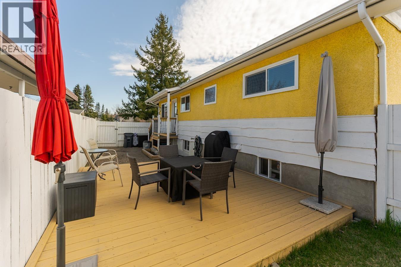 901 VEDDER CRESCENT - 33