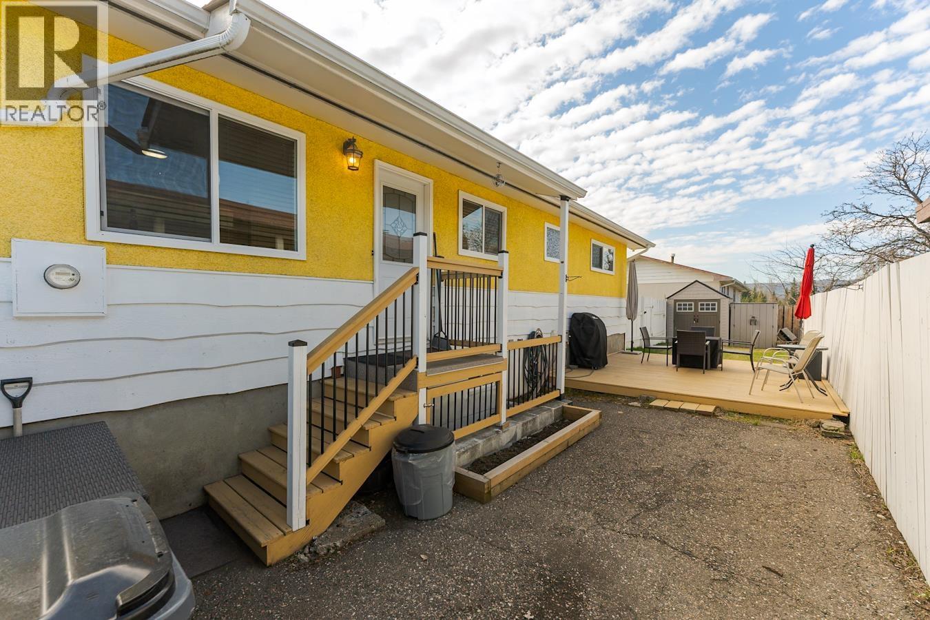 901 VEDDER CRESCENT - 30