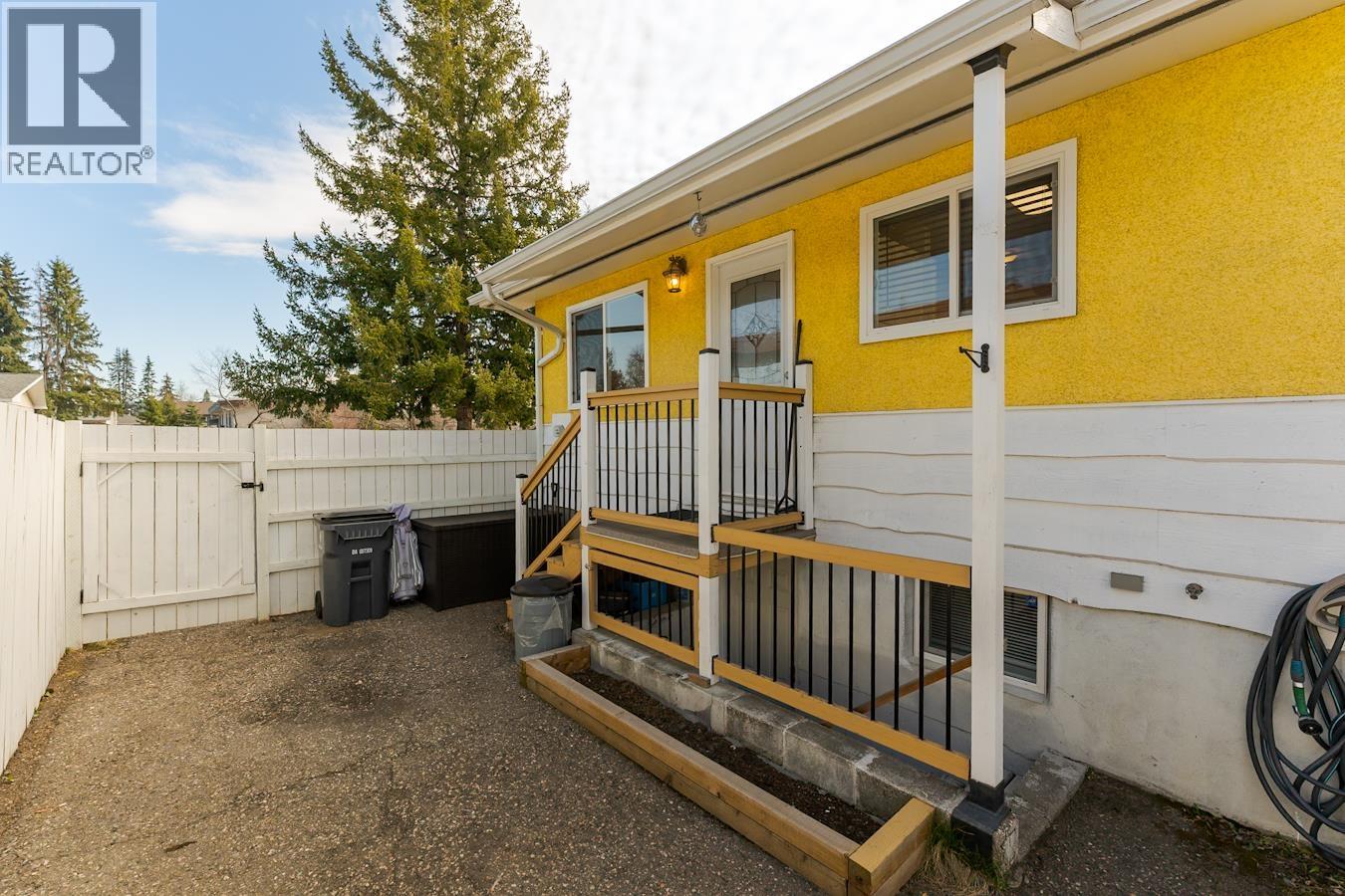 901 VEDDER CRESCENT - 31
