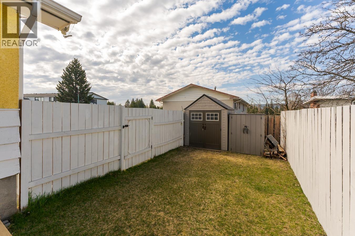 901 VEDDER CRESCENT - 34