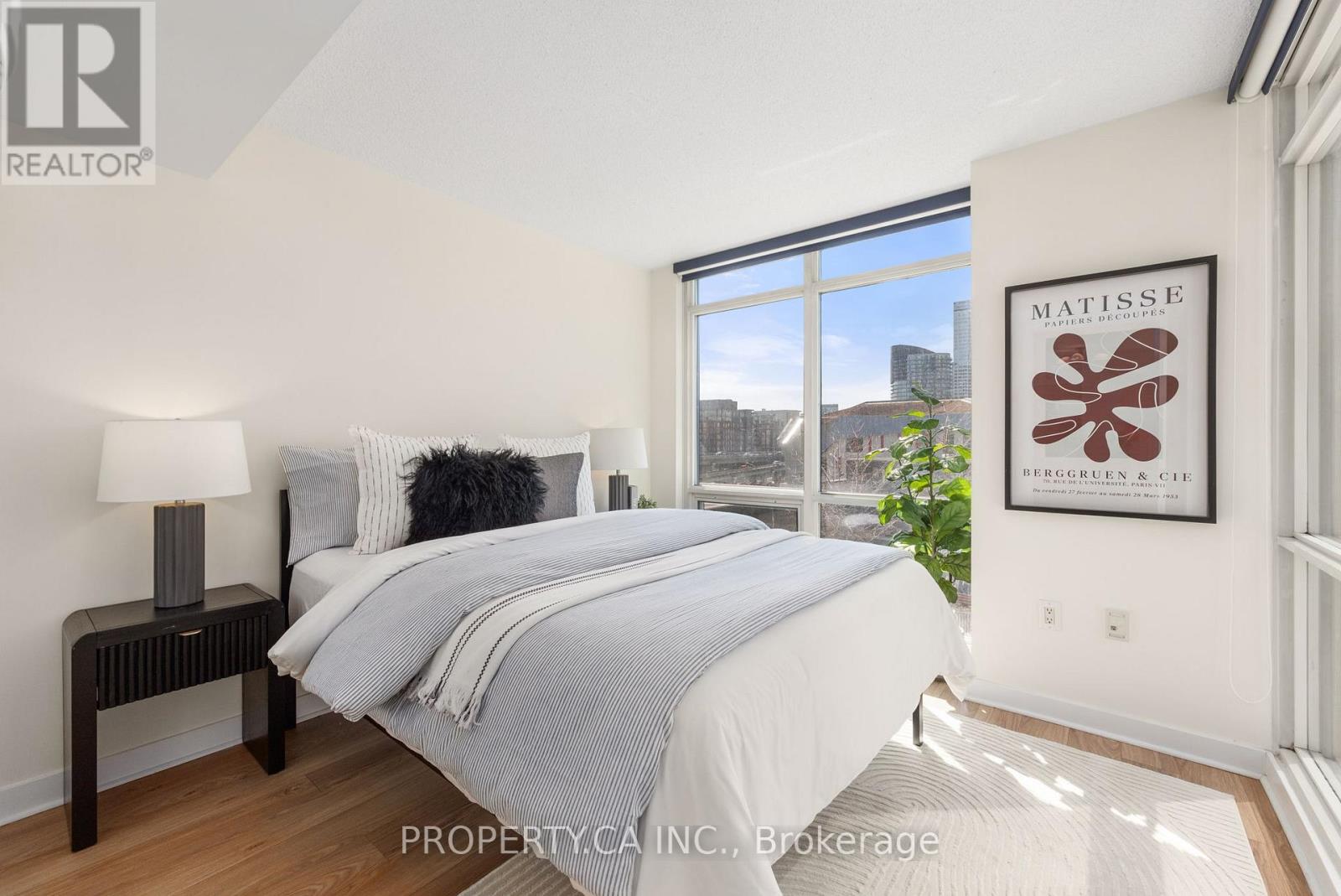 #503 11 BRUNEL COURT - 16