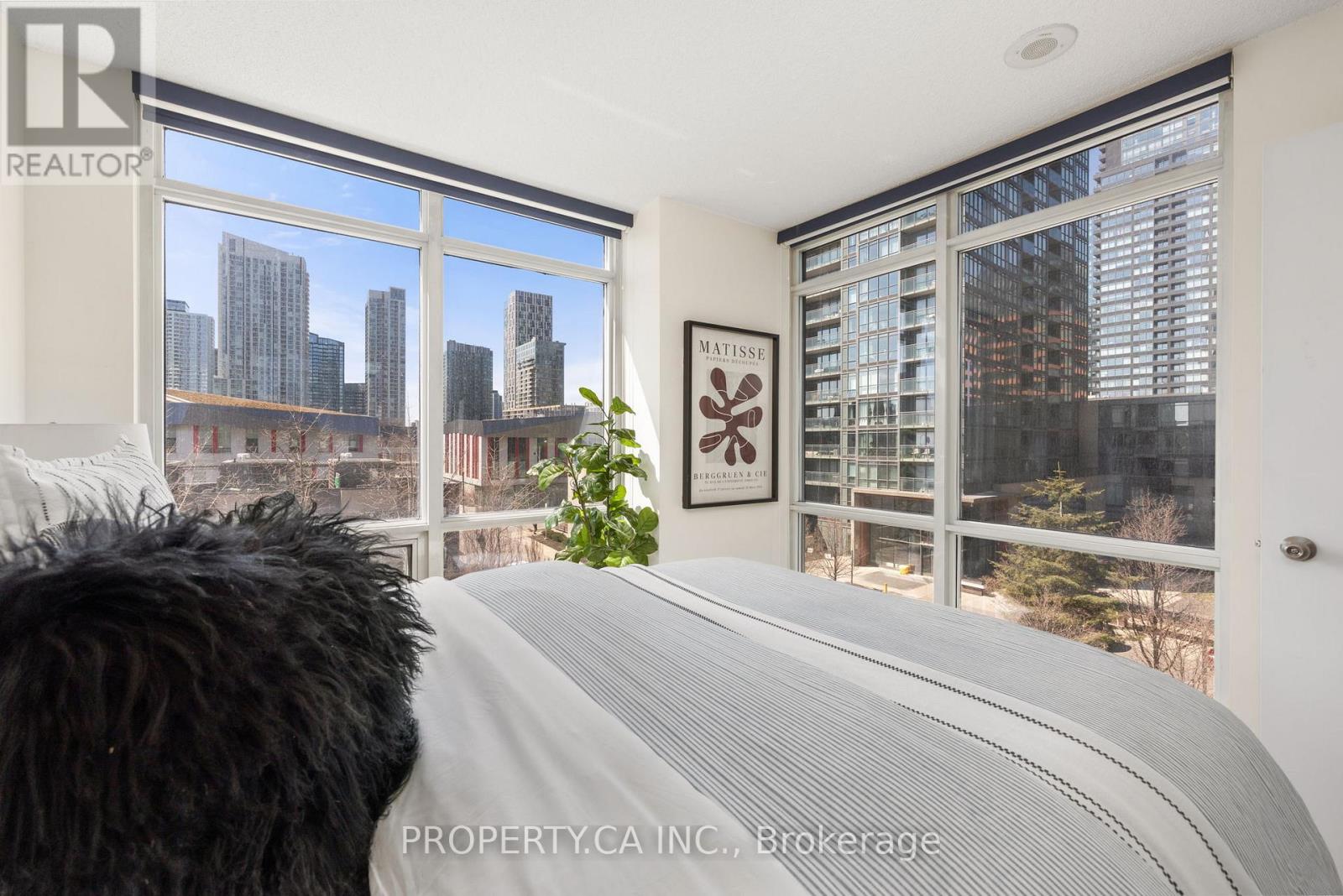 #503 11 BRUNEL COURT - 18