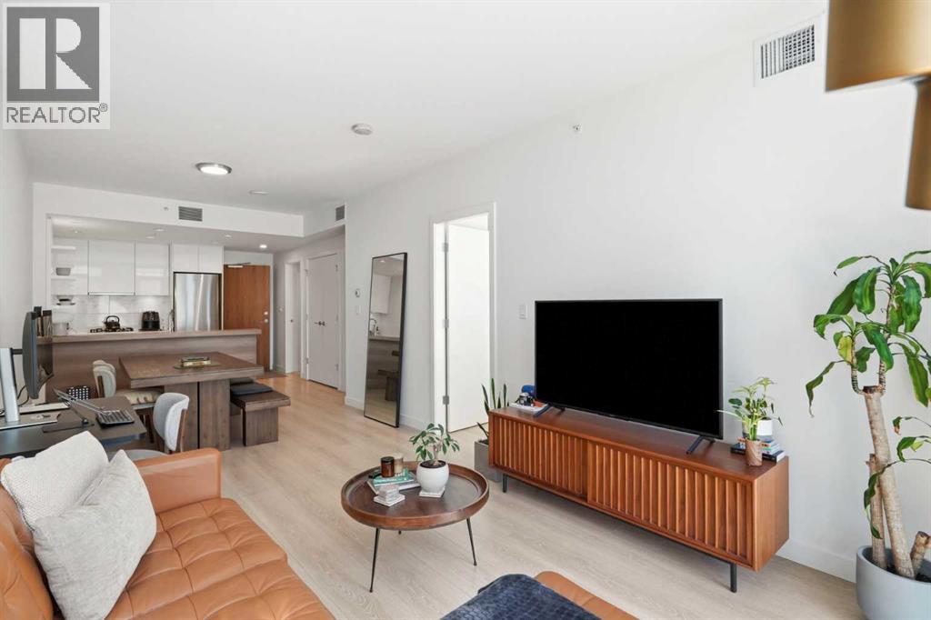#303 138 waterfront Court SW - 14