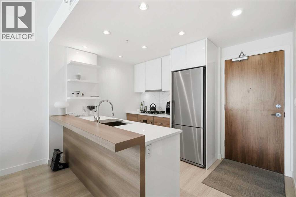 #303 138 waterfront Court SW - 4