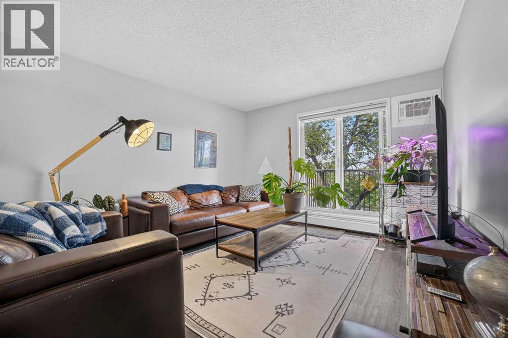 #206 401 Columbia Boulevard W - 18