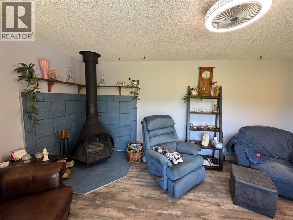 38, 85060 Township Road 722 - 10