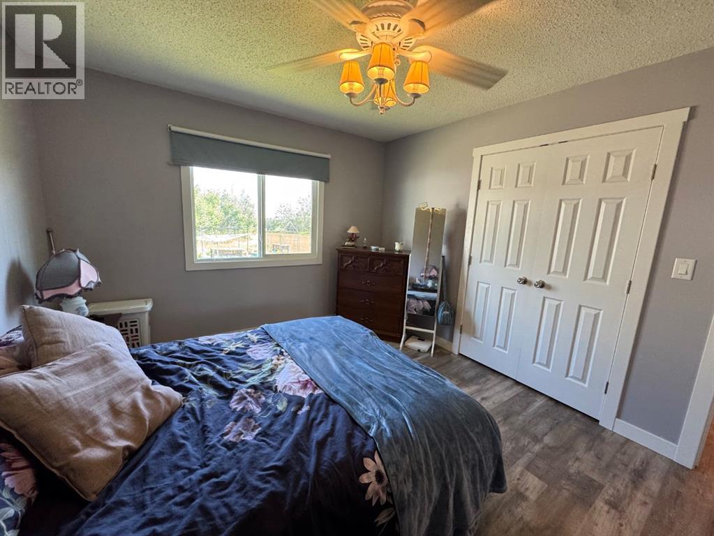 38, 85060 Township Road 722 - 13