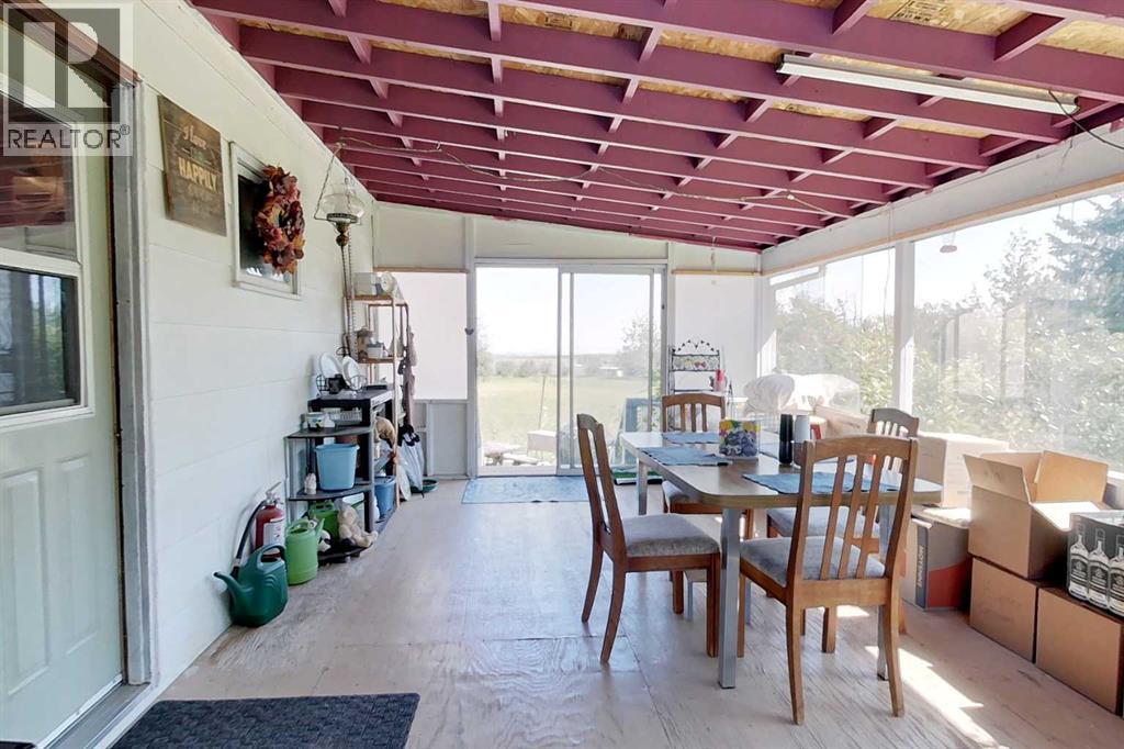 38, 85060 Township Road 722 - 21