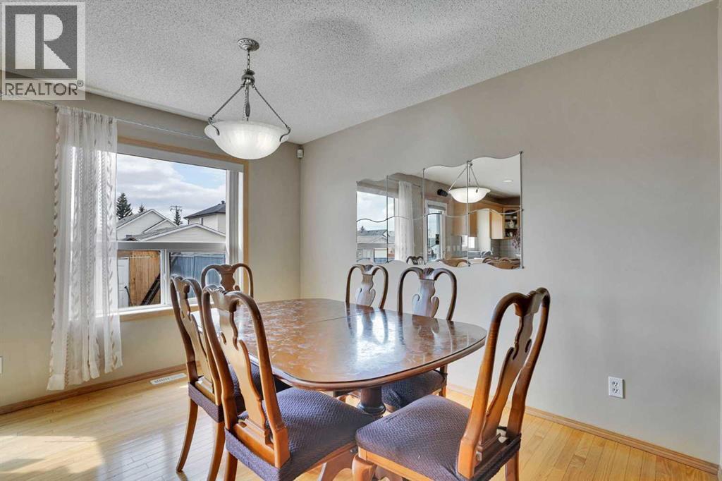 75 Taralea Crescent NE - 13