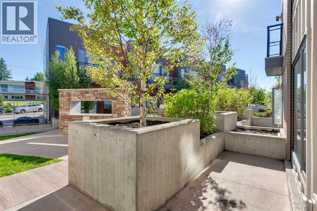 #310 93 34 Avenue SW - 24