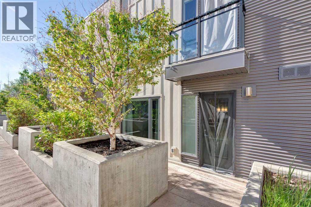 #310 93 34 Avenue SW - 25