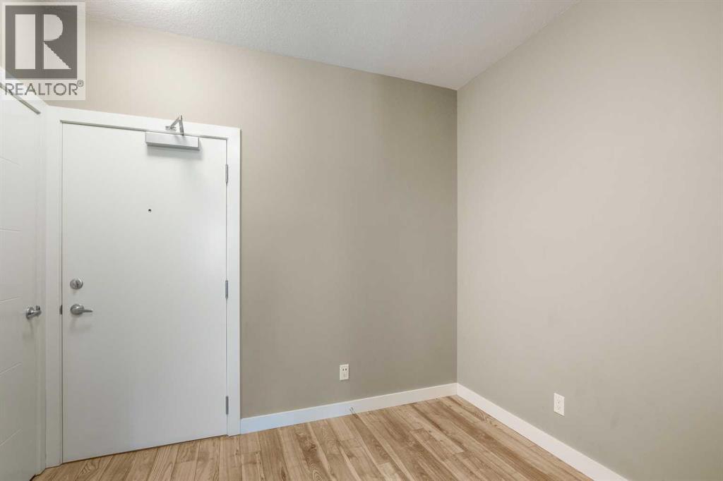 #310 93 34 Avenue SW - 23