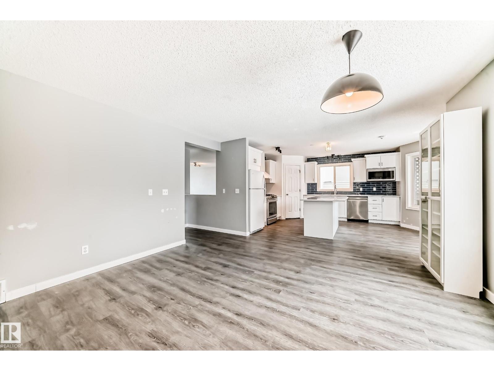 784 BLACKBURN PL SW - 18