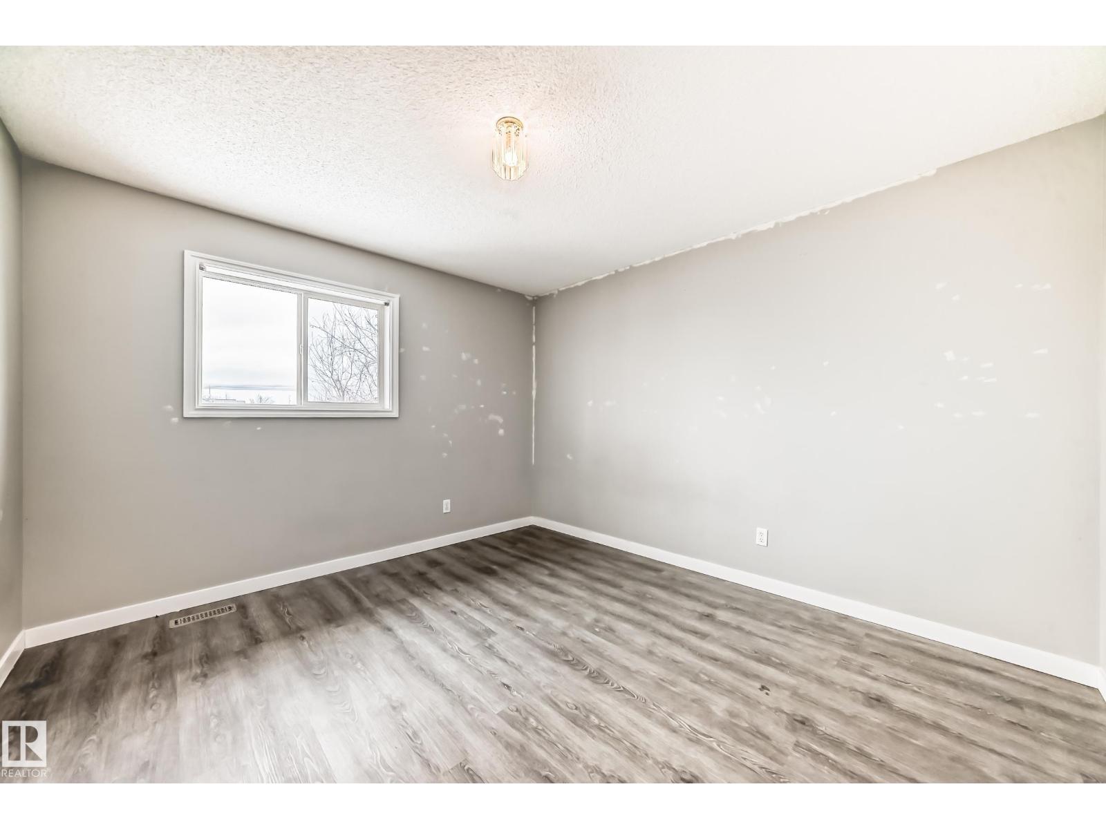 784 BLACKBURN PL SW - 29