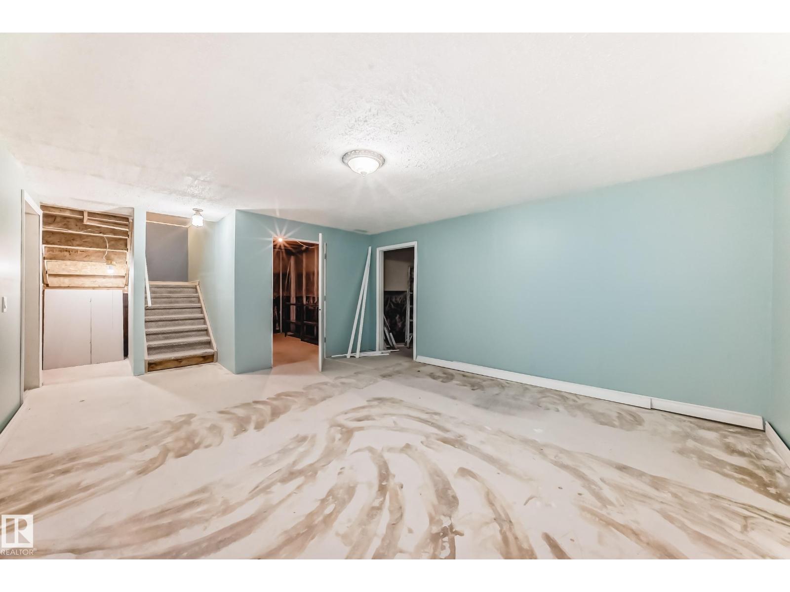 784 BLACKBURN PL SW - 36
