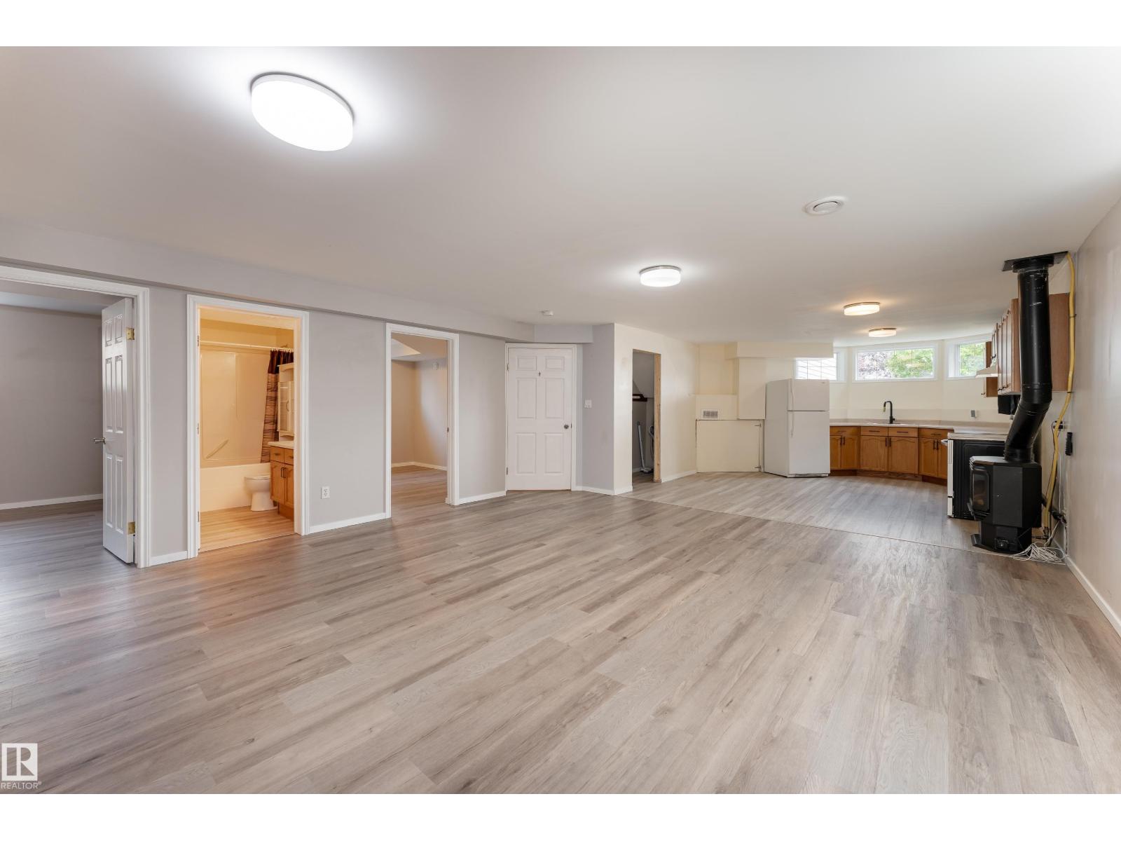14120 129 ST NW - 33