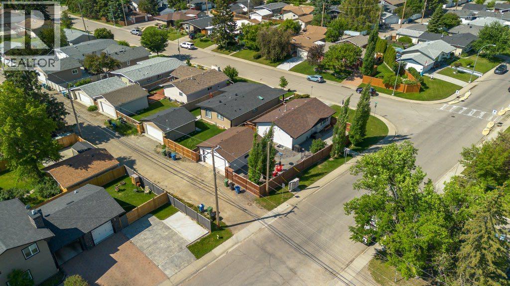 9504 3 Street SE - 44