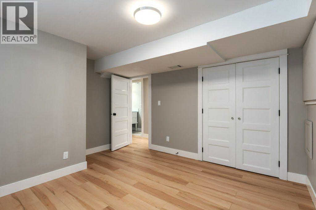 9504 3 Street SE - 25