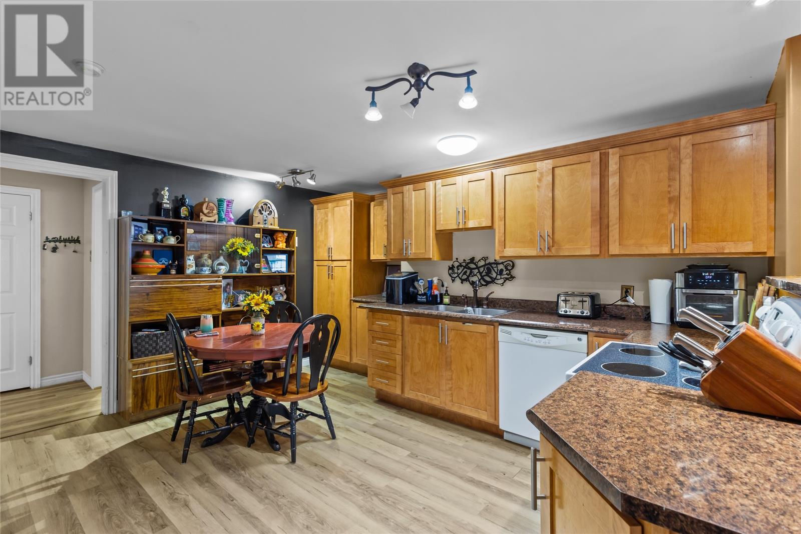 96 Hibbs Road - 14