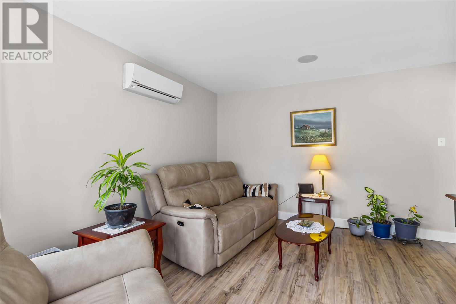 185 Elizabeth Drive - 5