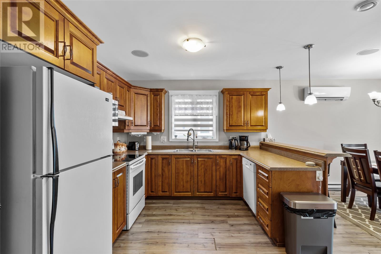 185 Elizabeth Drive - 7