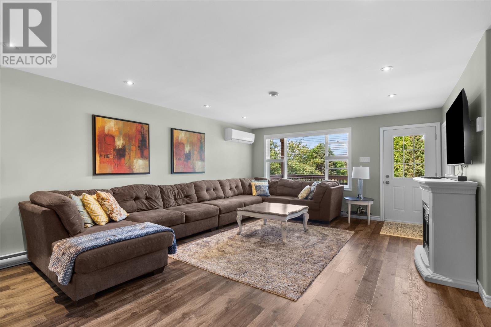 25 Chamberlains Road - 10