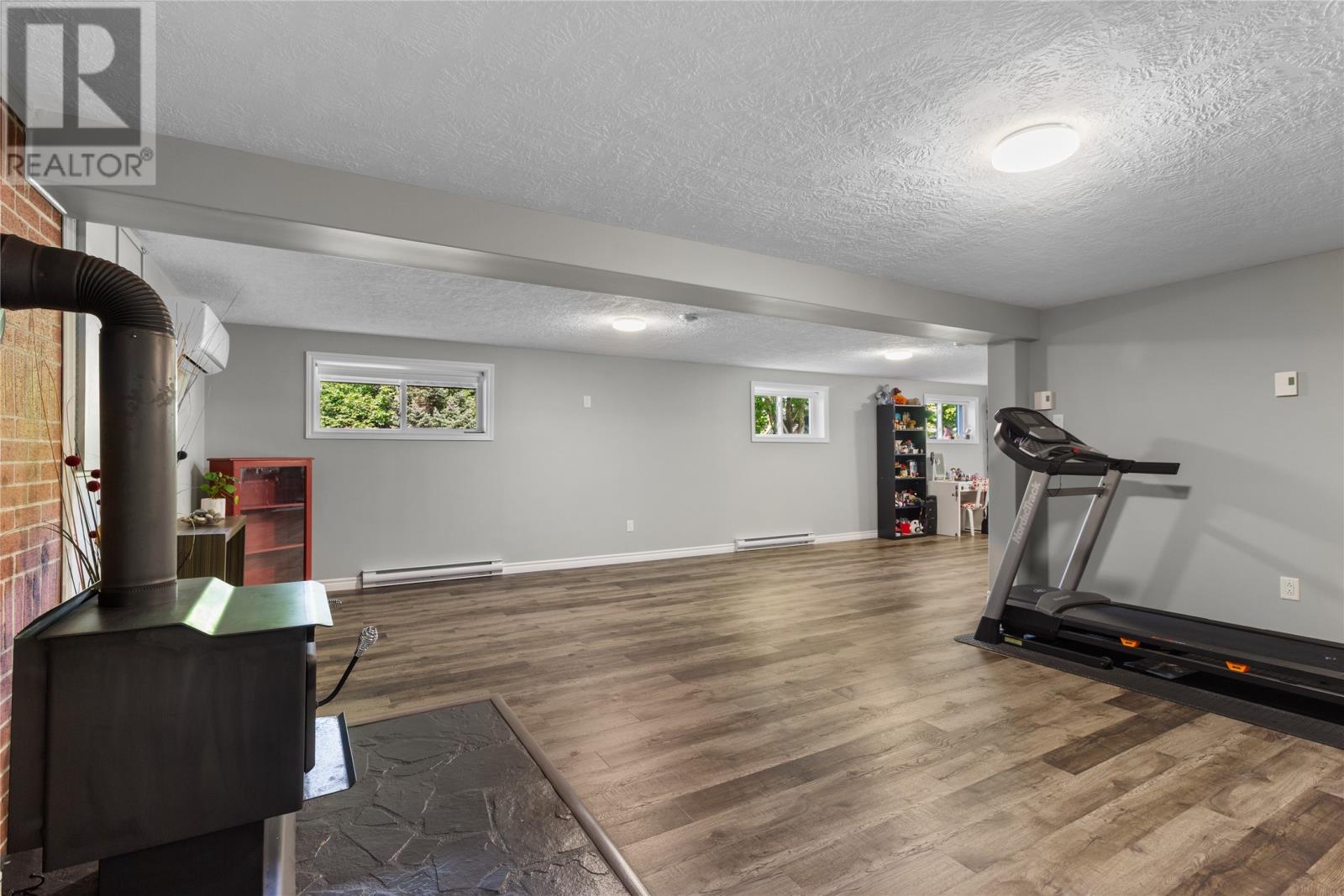 25 Chamberlains Road - 30