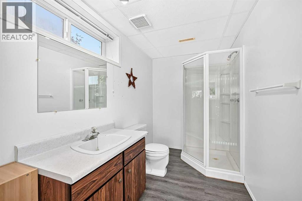 5 23 Avenue Close - 22