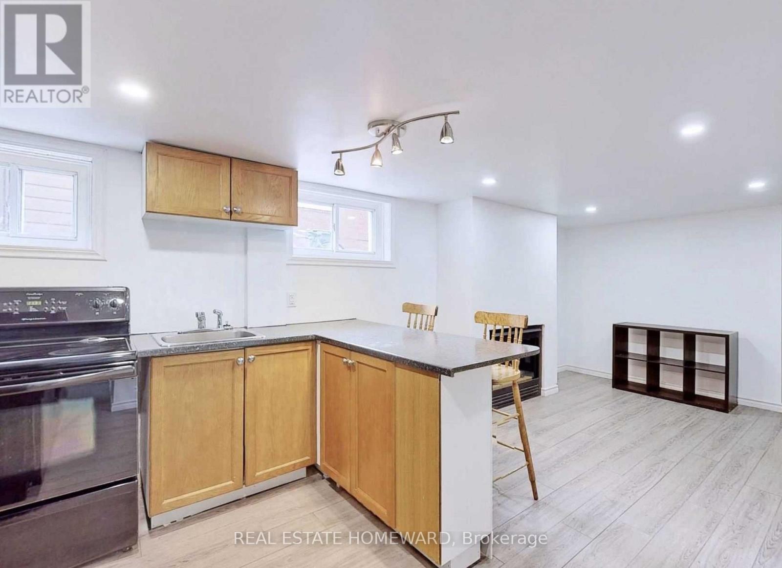 1063 WARDEN AVENUE - Image 10