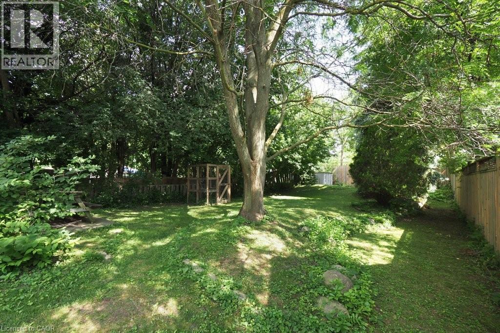 223 WELLINGTON Street N - 28