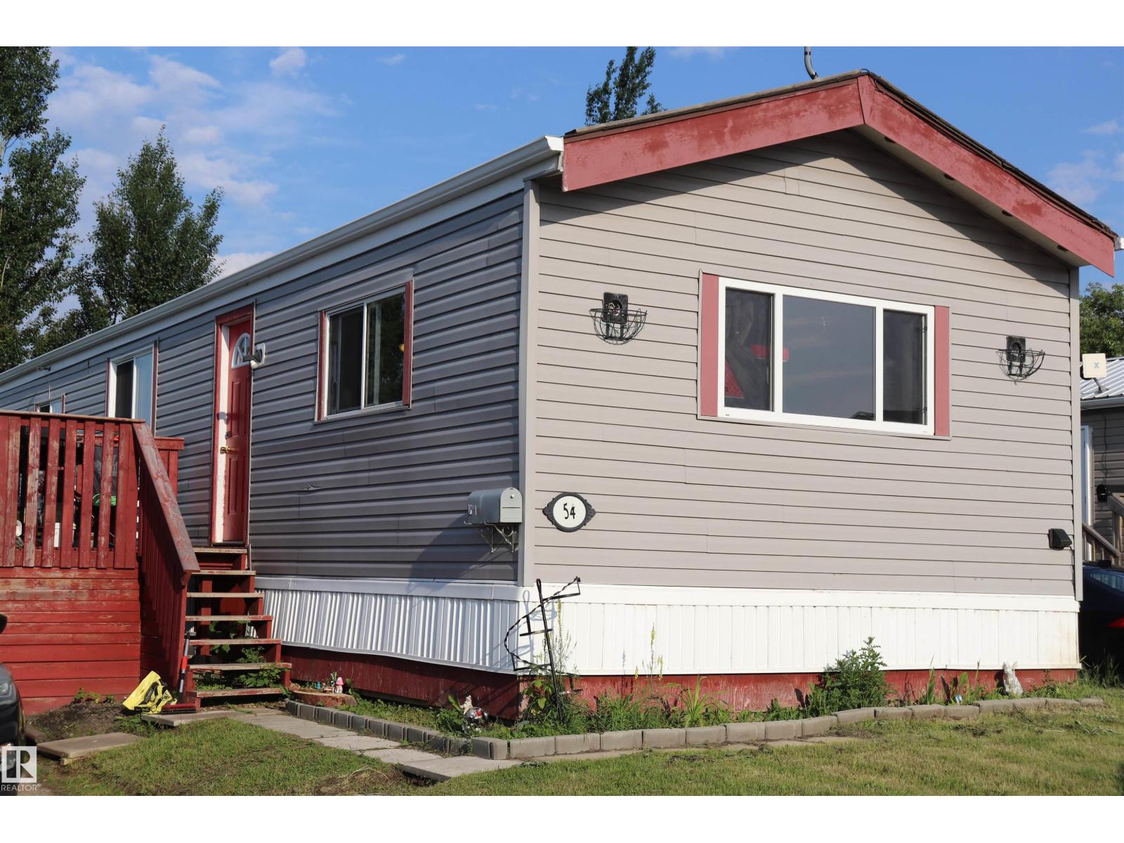 #54 4202 45 ST - 1