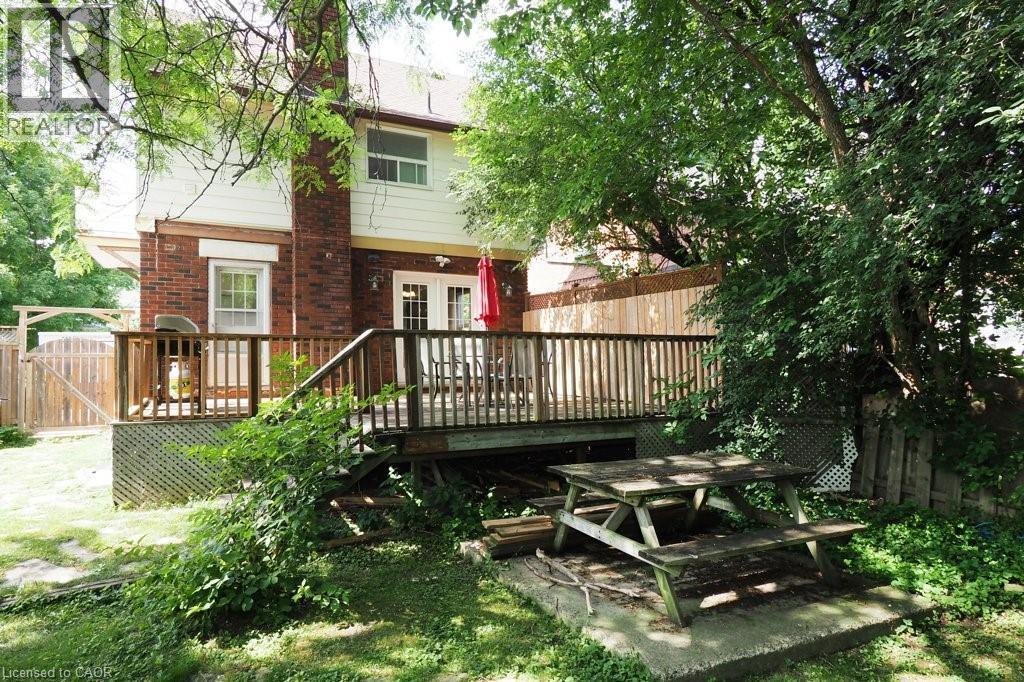 223 WELLINGTON Street N - 23