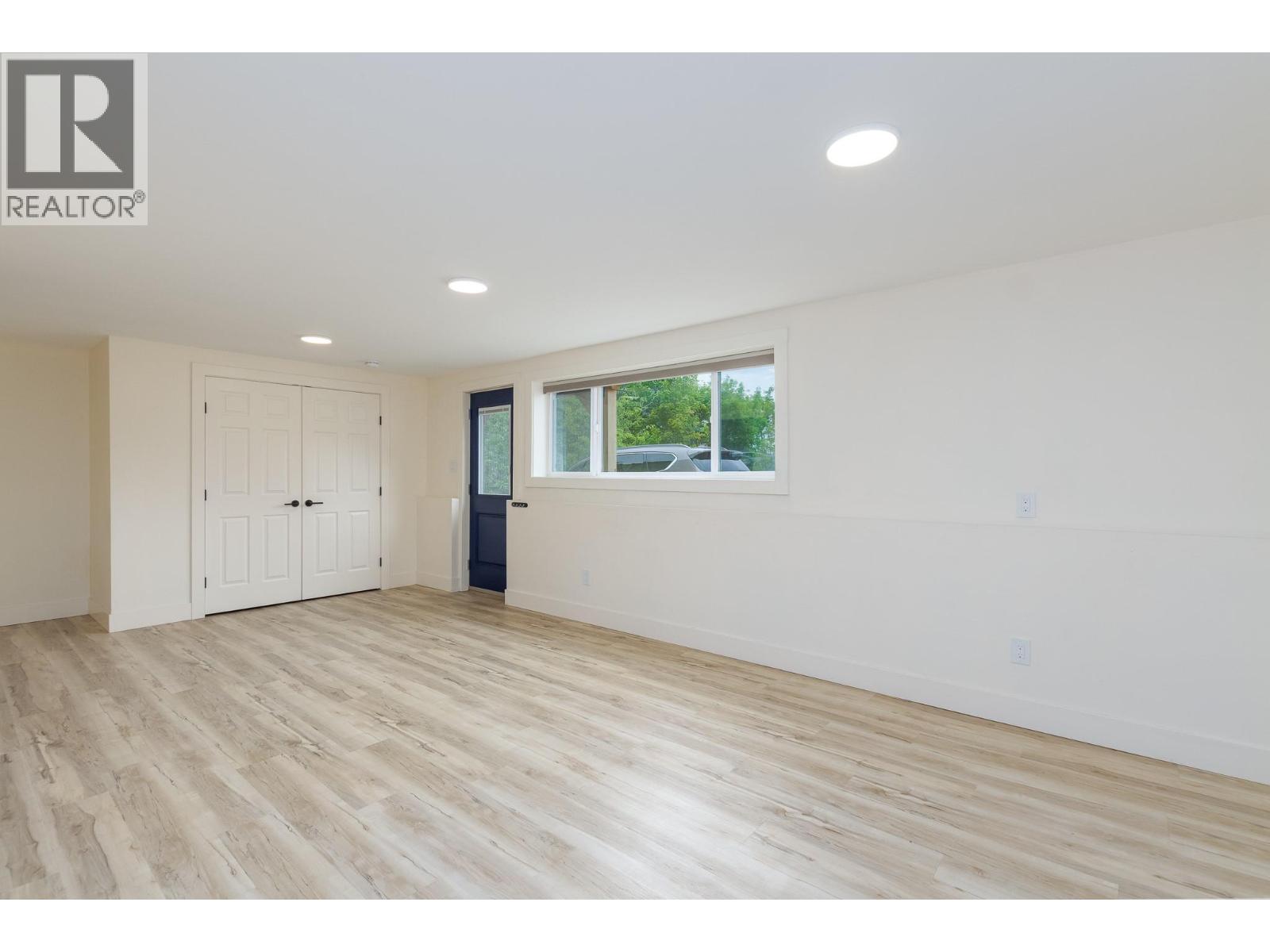 1231 1 Street SE - 23